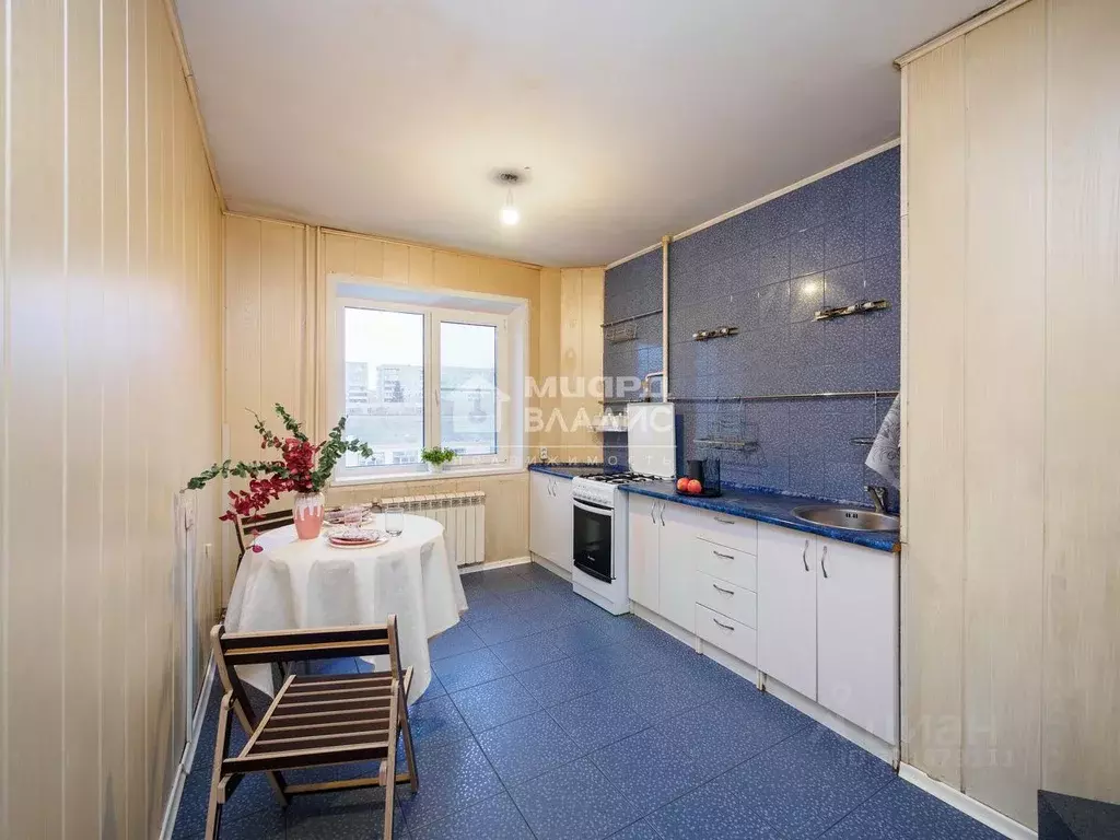 3-к кв. Омская область, Омск ул. 10 лет Октября, 111 (66.0 м) - Фото 1