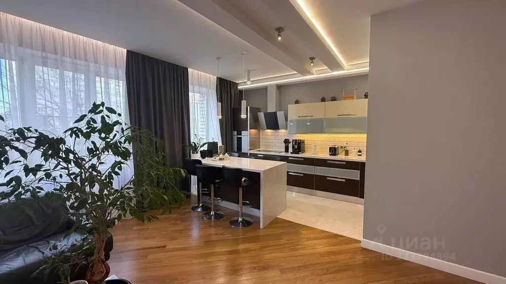 3-к кв. Саратовская область, Саратов Вольская ул., 63/69 (114.0 м) - Фото 2