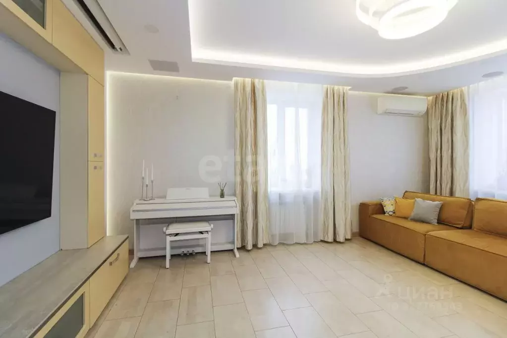 4-к кв. Тюменская область, Тюмень ул. Хохрякова, 10 (126.0 м) - Фото 1