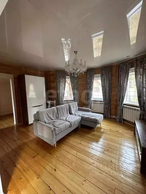 Дом в Саха (Якутия), Якутск ул. Три Сосны, 55 (110 м) - Фото 1