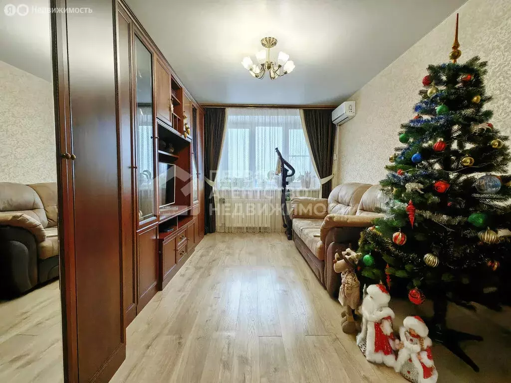 3-комнатная квартира: Серпухов, улица Ворошилова, 121 (58 м) - Фото 1