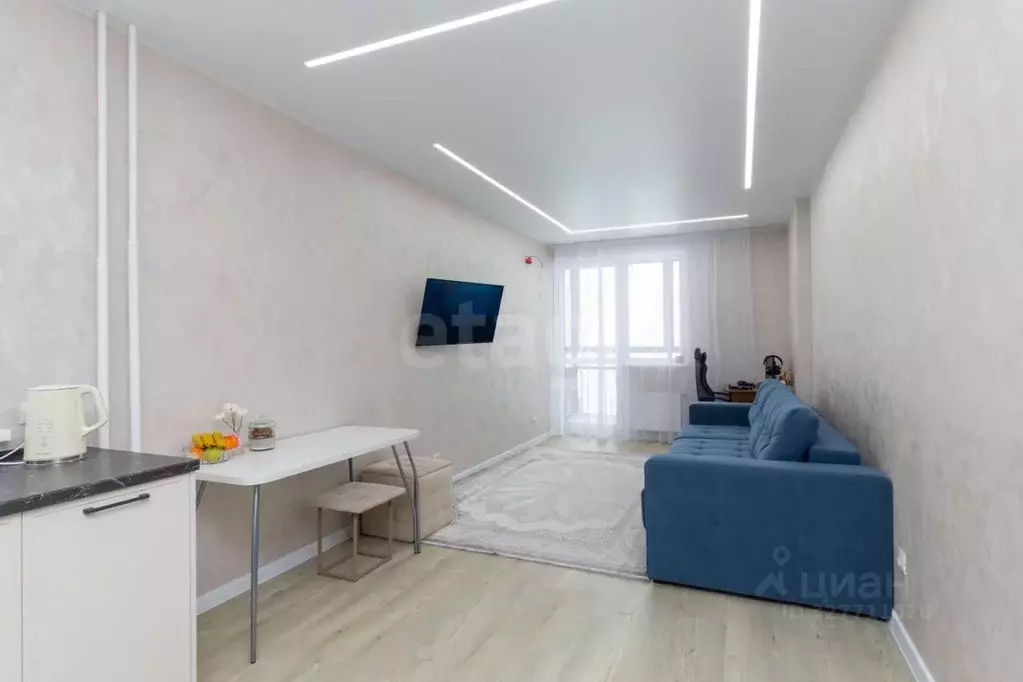 1-к кв. Тюменская область, Тюмень ул. Парада Победы, 11 (47.1 м) - Фото 1