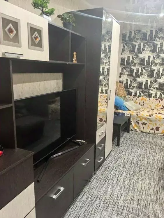 1-к кв. Омская область, Омск просп. Космический, 16А (29.0 м) - Фото 1