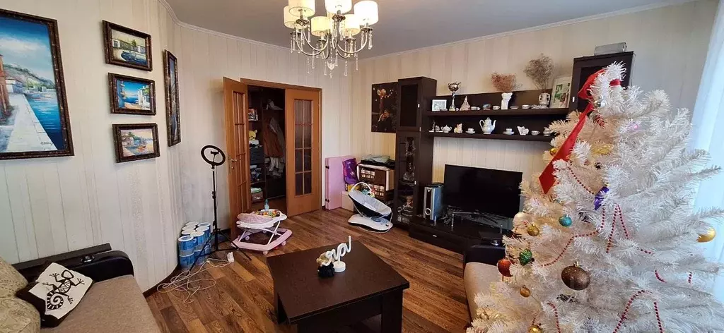 3-к кв. Калужская область, Калуга ул. Огарева, 40к2 (76.0 м) - Фото 2