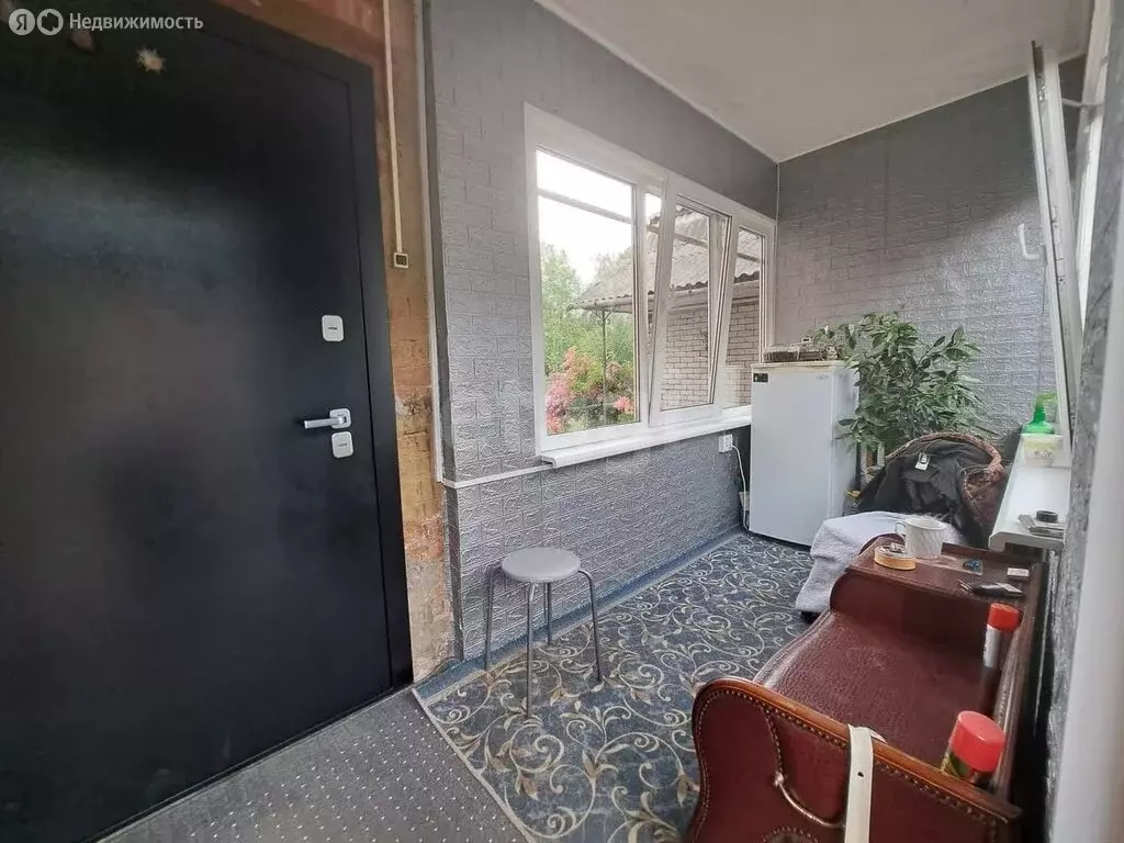 2-комнатная квартира: посёлок Каменномостский, улица Карла Маркса, 52 ... - Фото 1
