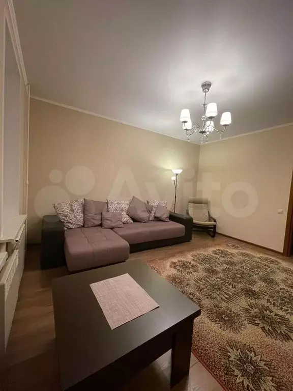 1-к. квартира, 38 м, 9/10 эт. - Фото 1