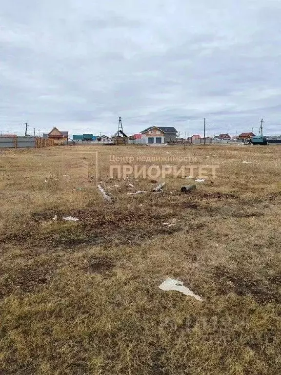 Участок в Саха (Якутия), Якутск городской округ, с. Хатассы ул. Имени ... - Фото 1