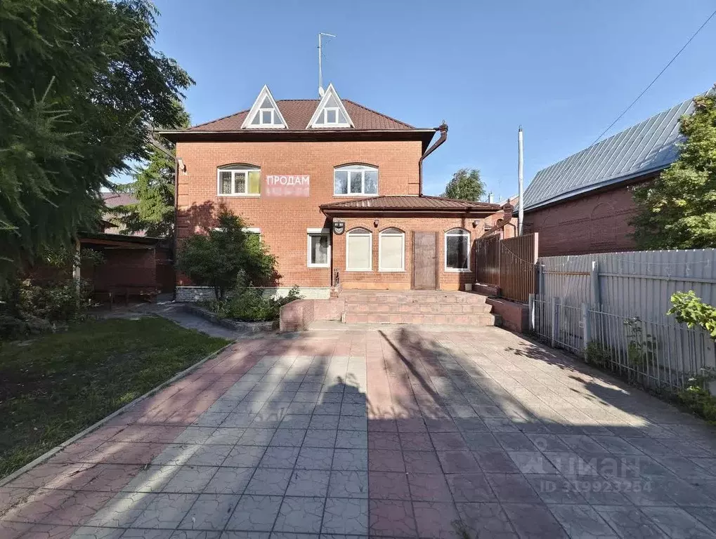 Дом в Тюменская область, Тюмень Магистральная ул. (244 м) - Фото 1