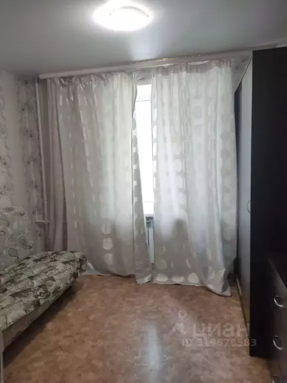 1-к кв. Татарстан, Казань ул. Тар Урам, 1А (12.8 м) - Фото 0