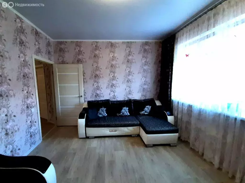 3-комнатная квартира: село Ивановка, Рождественская улица, 8 (81.4 м) - Фото 1