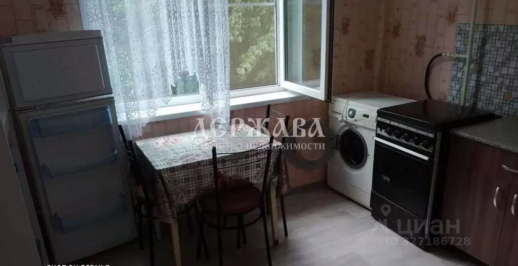 1-к кв. Белгородская область, Старый Оскол Южный мкр, 3 (40.0 м) - Фото 2