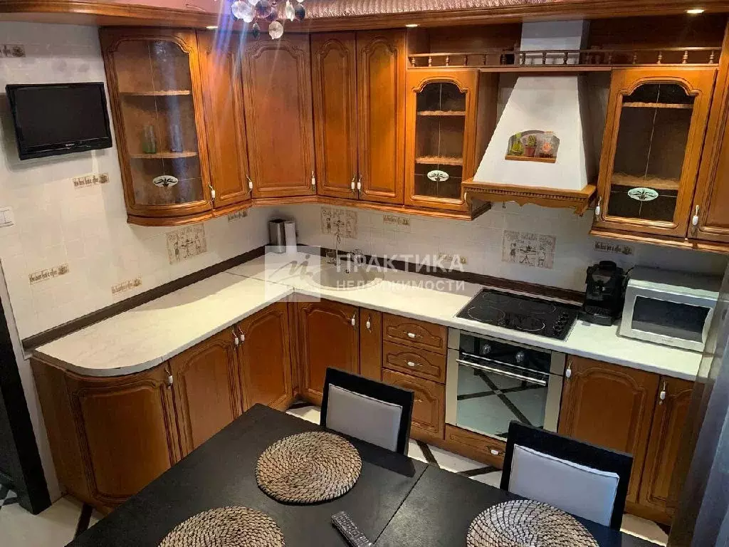 Продается 4-комнатная квартира - Фото 2