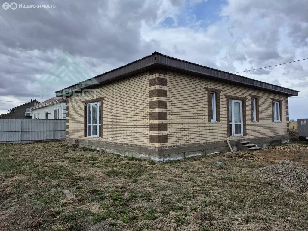 Дом в Абакан, улица Муслима Магомаева, 35 (120 м) - Фото 1