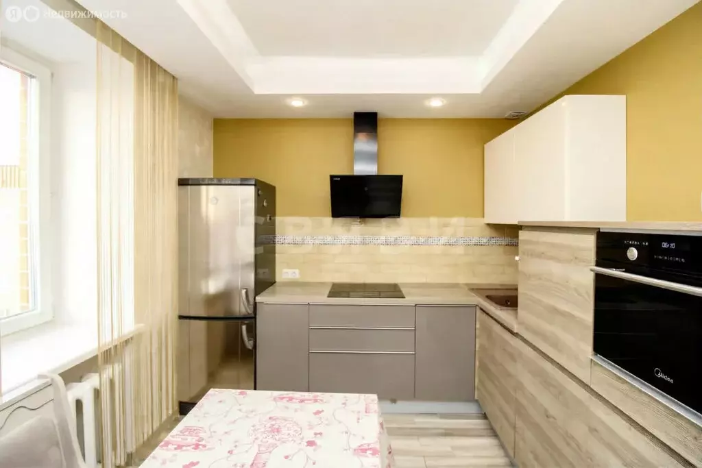 Квартира-студия: Тюмень, Советская улица, 65к1 (66 м) - Фото 1