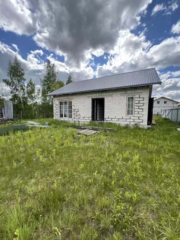 Дом в Калининградская область, Гвардейский муниципальный округ, пос. ... - Фото 1