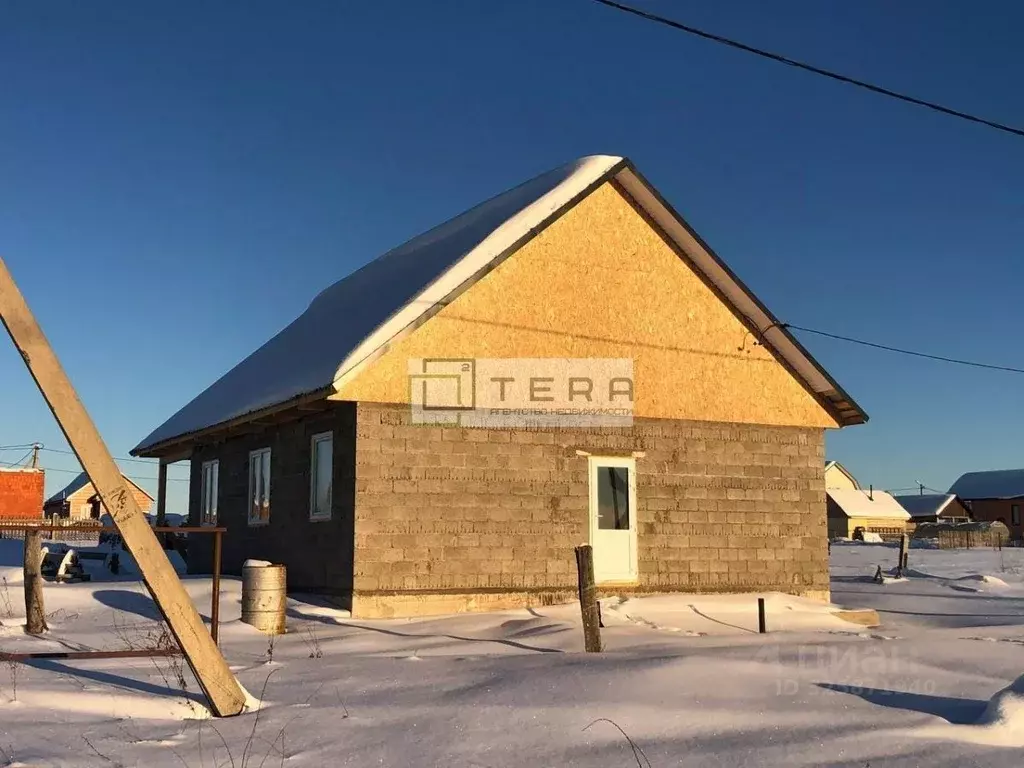 Дом в Башкортостан, Нуримановский район, Красногорский сельсовет, с. ... - Фото 2