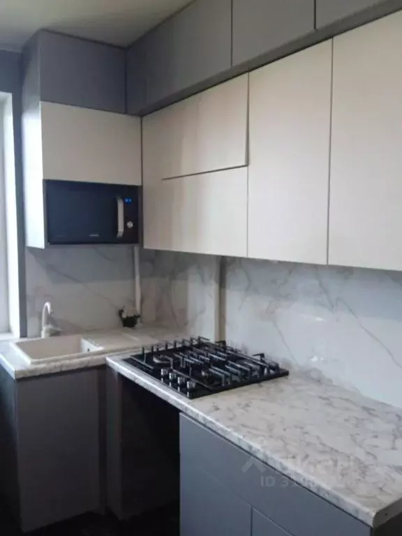 4-к кв. Чувашия, Новочебоксарск Коммунистическая ул. (71.0 м) - Фото 0