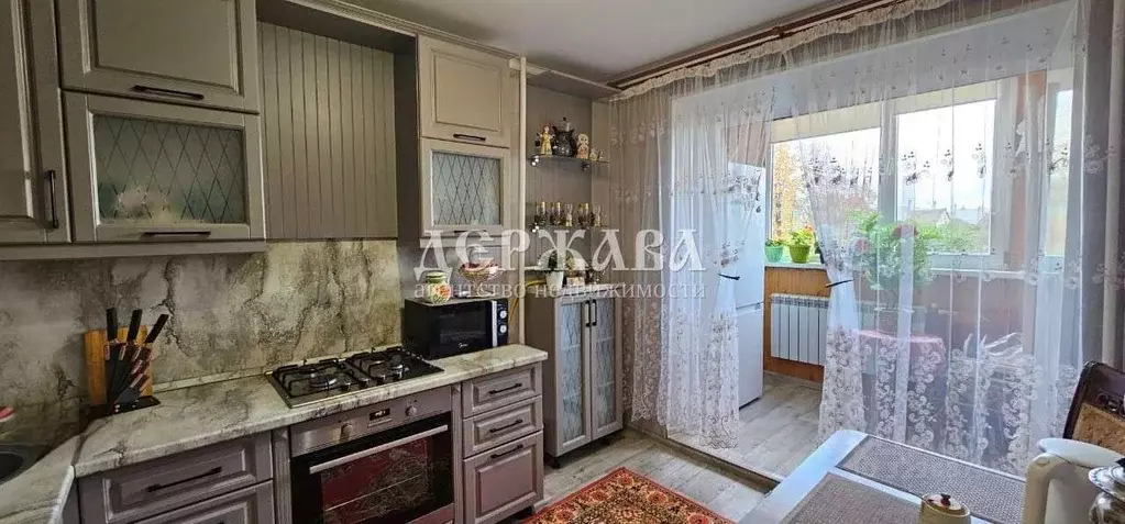 2-к кв. Белгородская область, Старый Оскол Углы мкр, 2 (50.0 м) - Фото 1