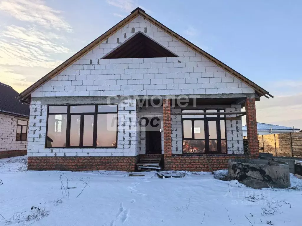 Дом в Курская область, Курский район, Моковский сельсовет, д. 1-я ... - Фото 1