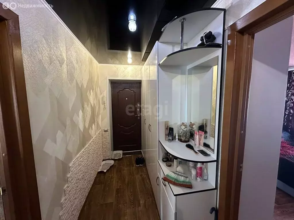 3-комнатная квартира: Ишимбай, улица Губкина, 106 (59.4 м) - Фото 1