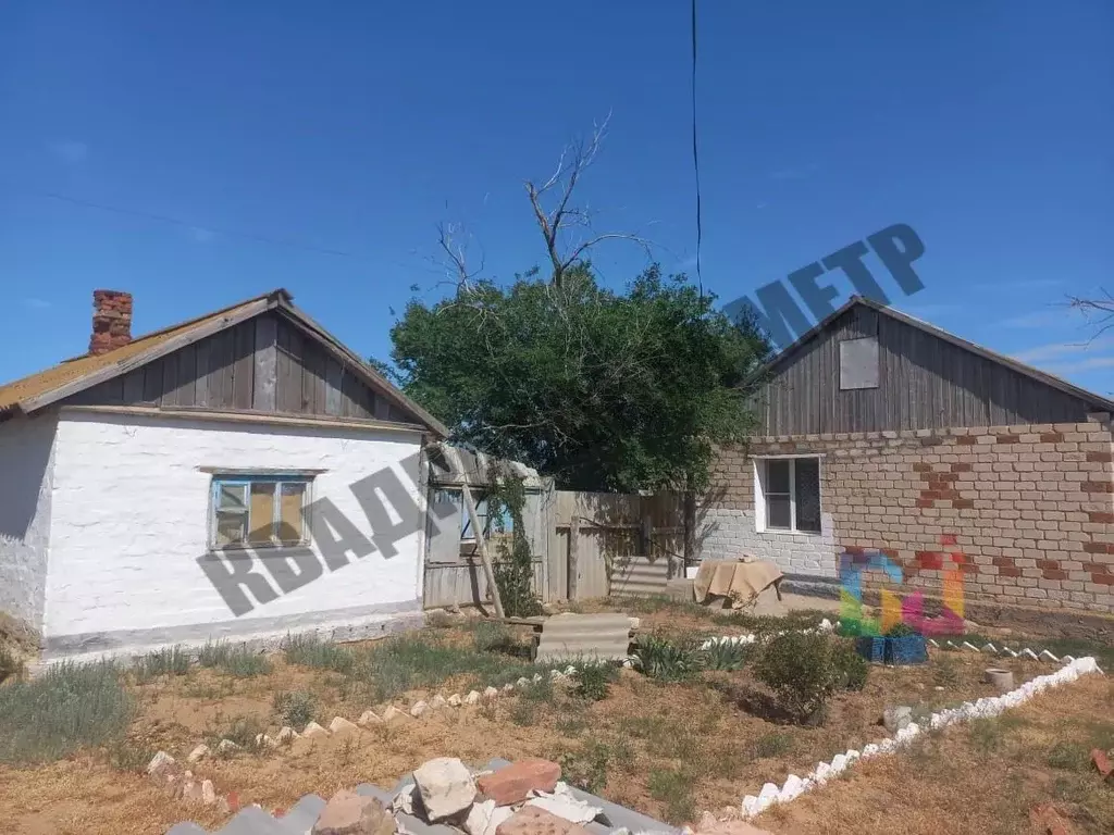 Дом в Калмыкия, Яшкульский район, Молодежненское с/мо, пос. Молодежный ... - Фото 2
