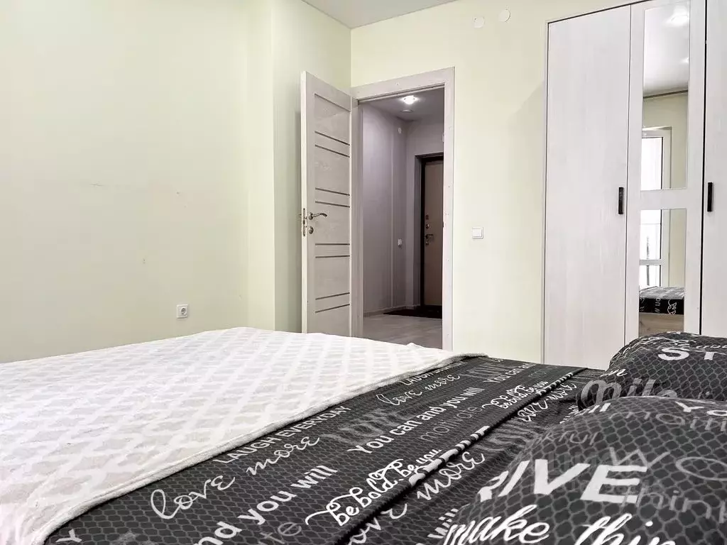 1-к кв. Татарстан, Казань ул. Рауиса Гареева, 113 (45.0 м) - Фото 1