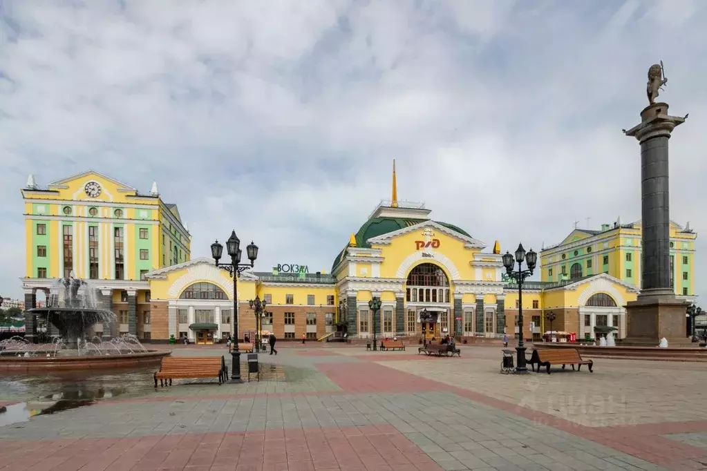 Торговая площадь в Красноярский край, Красноярск ул. 30 Июля, 1 (1 м) - Фото 1