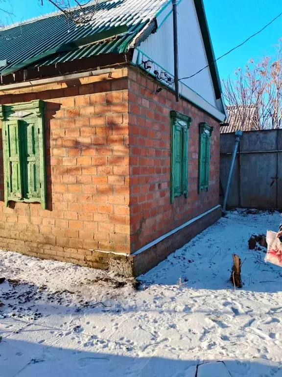 Дом в Ростовская область, Сальск Гражданский пер. (48 м) - Фото 0