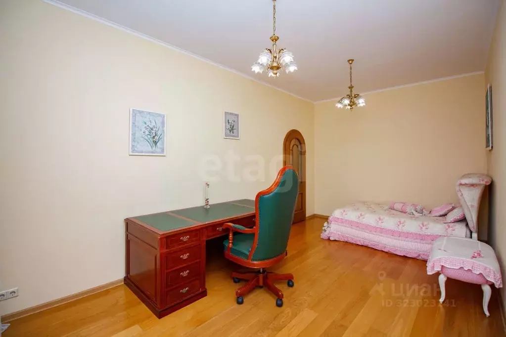 3-к кв. Красноярский край, Красноярск ул. Ленина, 52 (143.3 м) - Фото 1