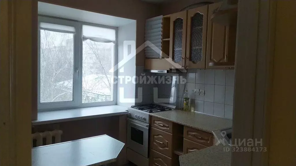 3-к кв. Свердловская область, Екатеринбург ул. Комвузовская, 11 (42.8 ... - Фото 1