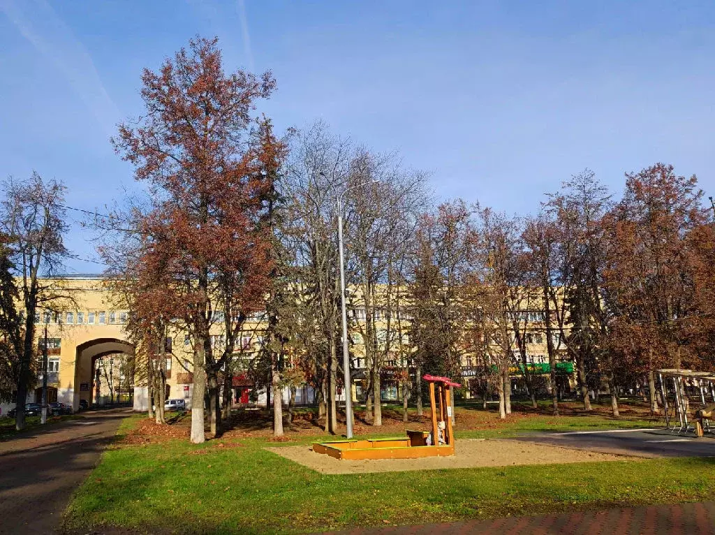 Продается 3-комнатная квартира - Фото 1