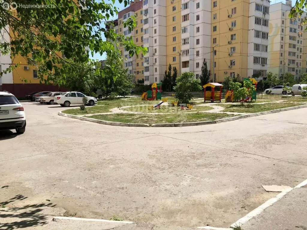 3-комнатная квартира: Астрахань, улица Куликова, 85к2 (72 м) - Фото 0