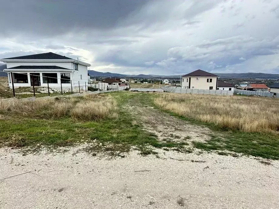 Участок в Крым, Симферопольский район, с. Доброе ул. Яшлык (10.0 сот.) - Фото 0