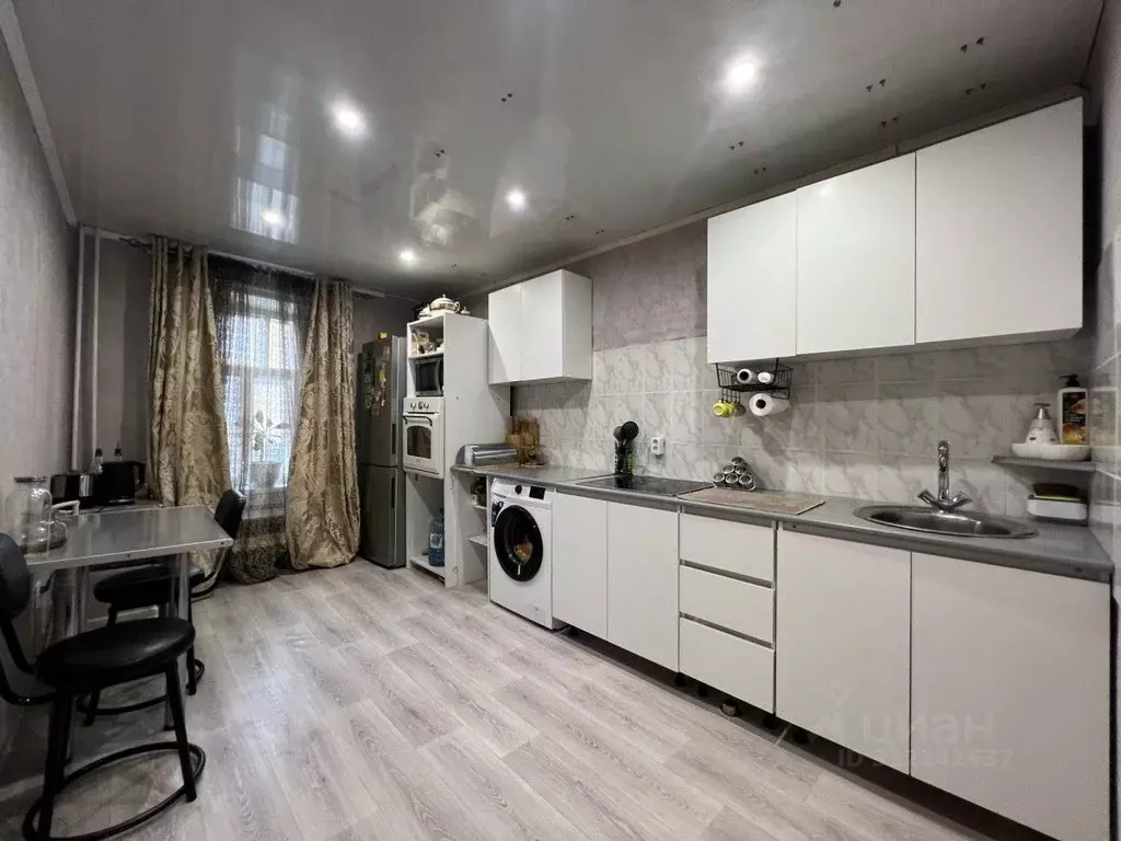 3-к кв. Кировская область, Киров ул. Герцена, 16 (69.8 м) - Фото 2