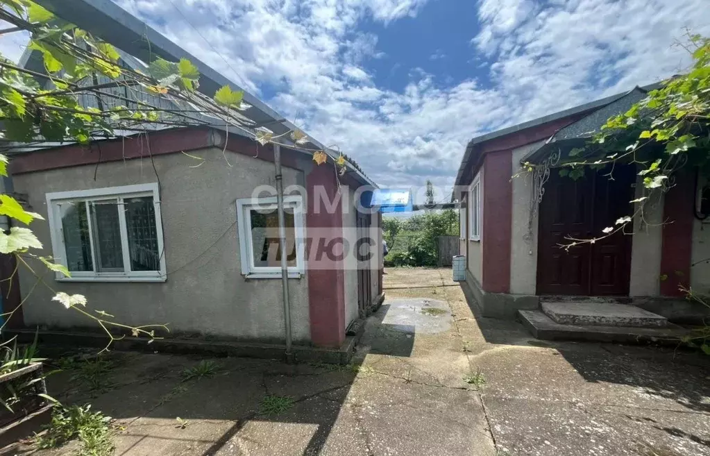 Дом в Краснодарский край, Крымский район, Троицкая ст-ца Советская ... - Фото 1