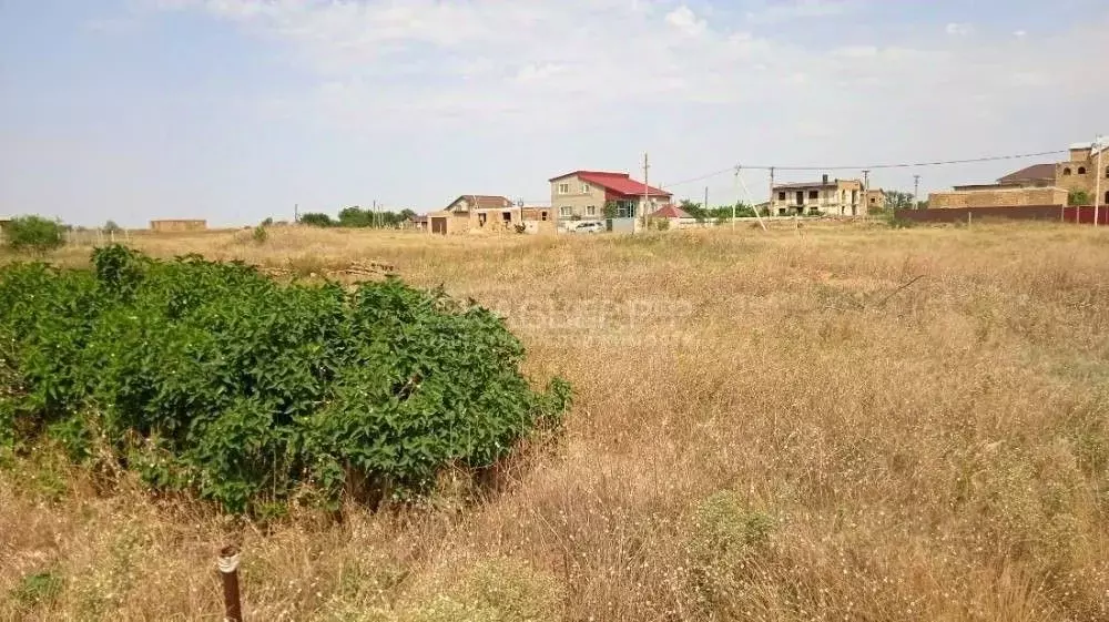 Участок в Крым, Сакский район, с. Лесновка ул. Зеленая (10.0 сот.) - Фото 1