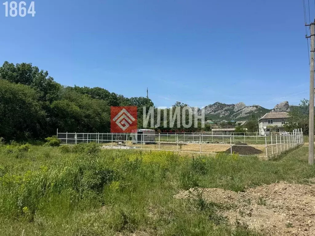 Участок в Крым, Феодосия муниципальный округ, Щебетовка пгт ул. ... - Фото 1