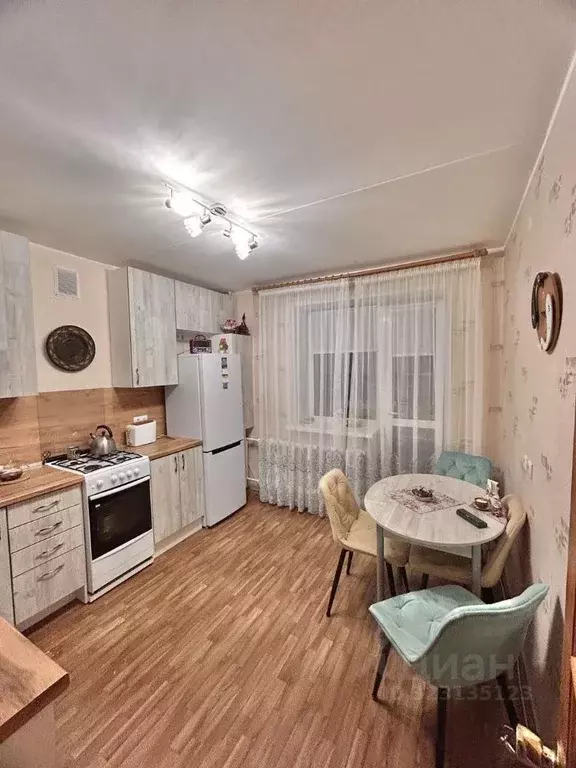 3-к кв. Новгородская область, Великий Новгород ул. Ворошилова, 2к1 ... - Фото 1