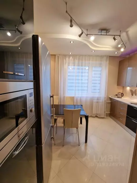 3-к кв. Москва ул. Островитянова, 37А (75.0 м) - Фото 0