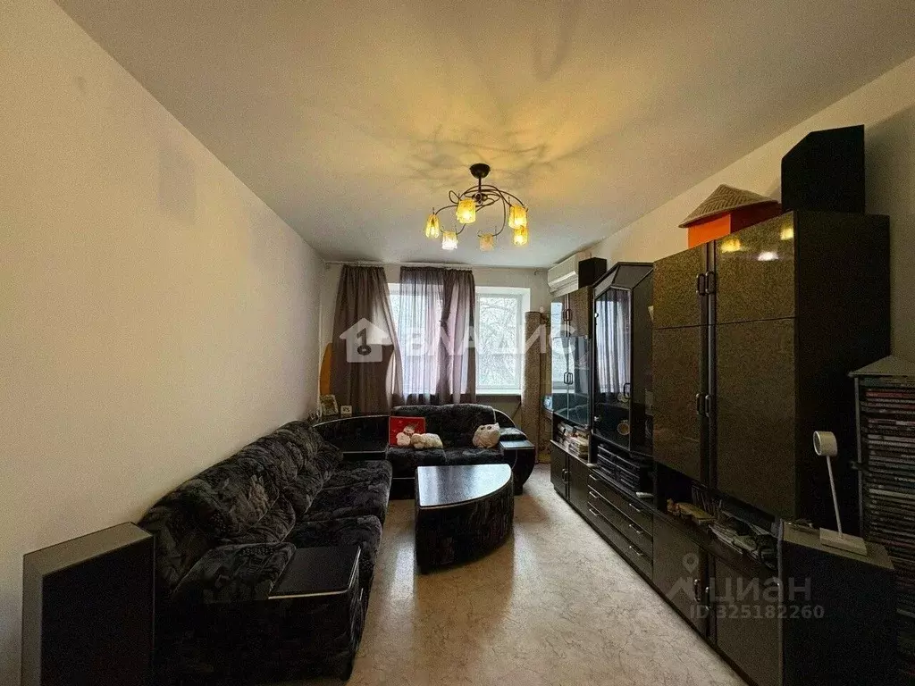 3-к кв. Волгоградская область, Волгоград ул. Елисеева, 8 (62.2 м) - Фото 1