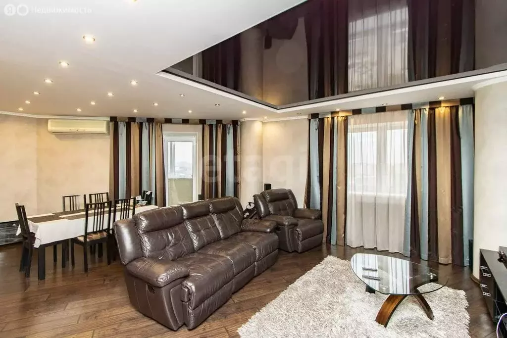 Квартира-студия: Тюмень, улица 50 лет ВЛКСМ, 13 (87 м) - Фото 1