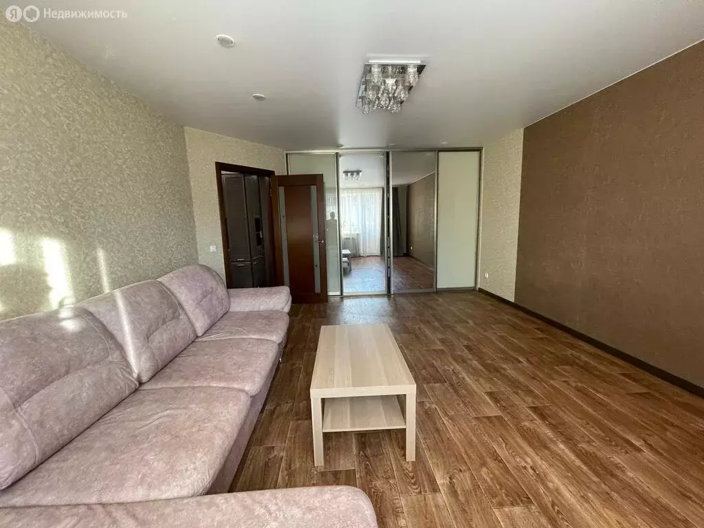 1-комнатная квартира: Медведево, посёлок городского типа Медведево, ... - Фото 1