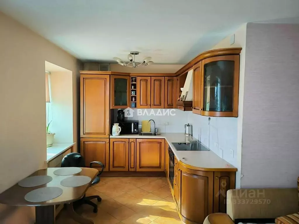 3-к кв. Иркутская область, Иркутск пер. Пугачева, 3 (58.5 м) - Фото 1