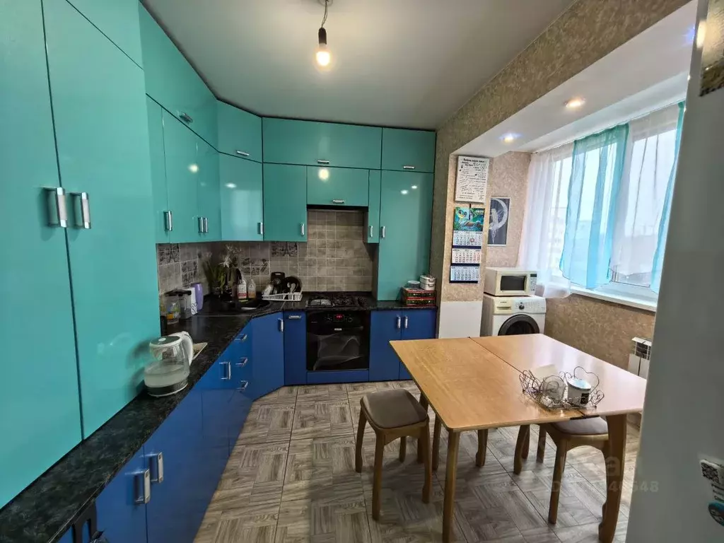 3-к кв. Смоленская область, Смоленск ул. Авиаторов, 2 (78.0 м) - Фото 0