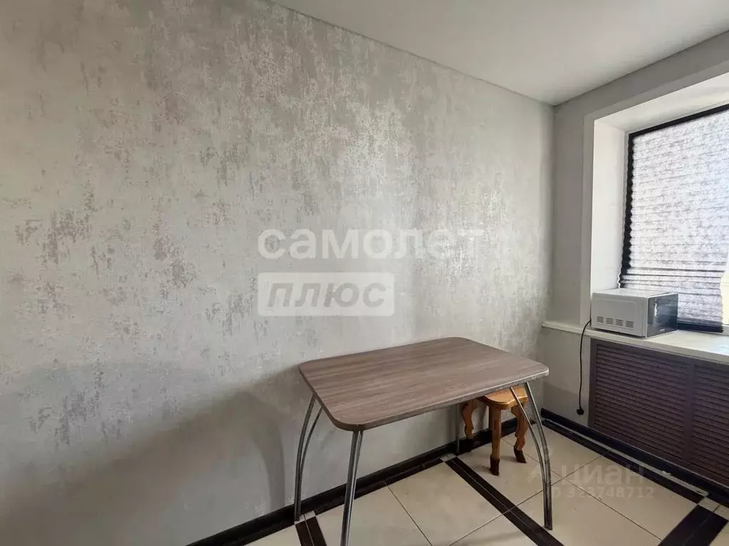 2-к кв. Брянская область, Брянск ул. Молодой Гвардии, 71А (52.4 м) - Фото 2