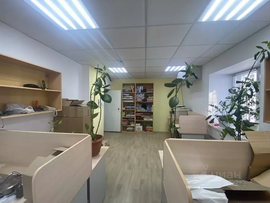 Помещение свободного назначения в Саратовская область, Саратов ул. ... - Фото 2