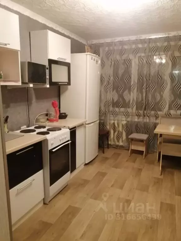 1-к кв. Иркутская область, Усть-Илимск ул. Наймушина, 16 (36.0 м) - Фото 0