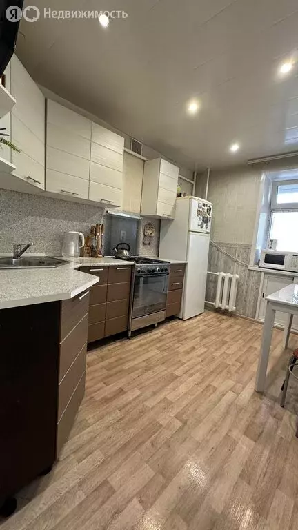 2-комнатная квартира: Киров, улица Ленина, 165 (48 м) - Фото 1
