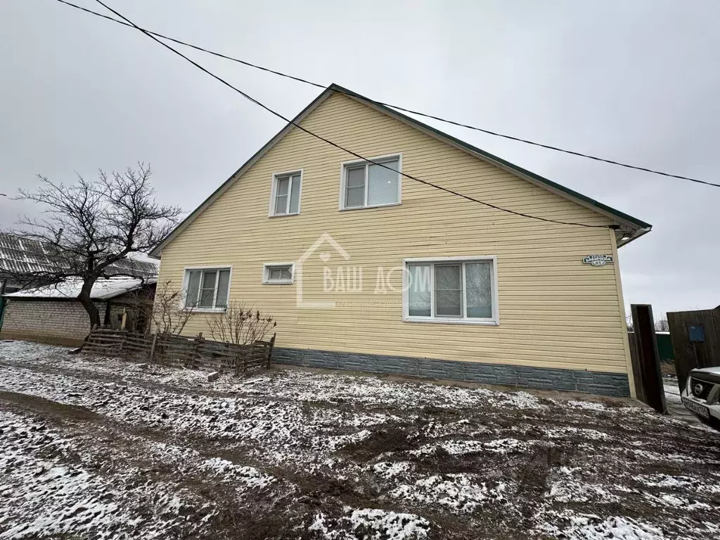Дом в Астраханская область, Ахтубинск ул. Бабичева, 45 (160 м) - Фото 0