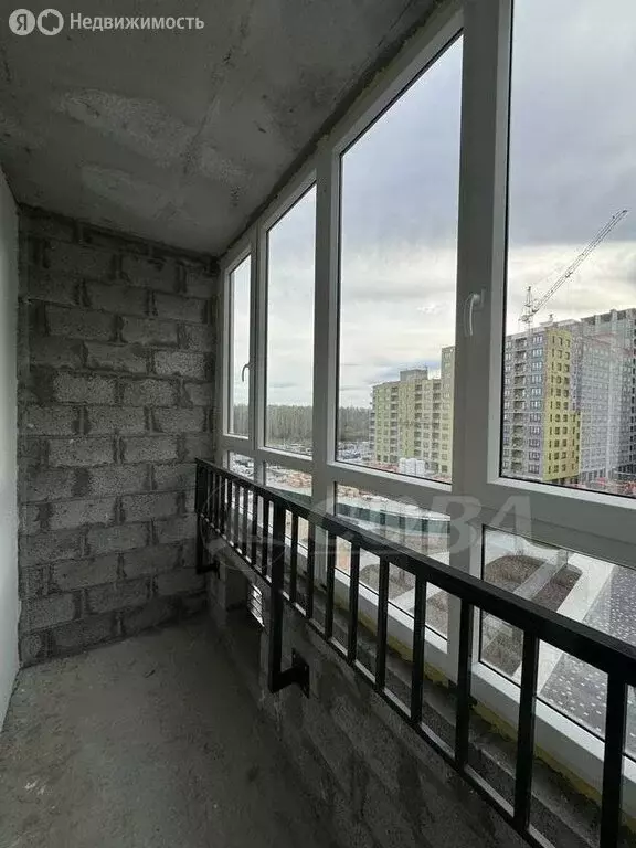 2-комнатная квартира: деревня Патрушева, улица Петра Ершова, 14 (57 м) - Фото 0
